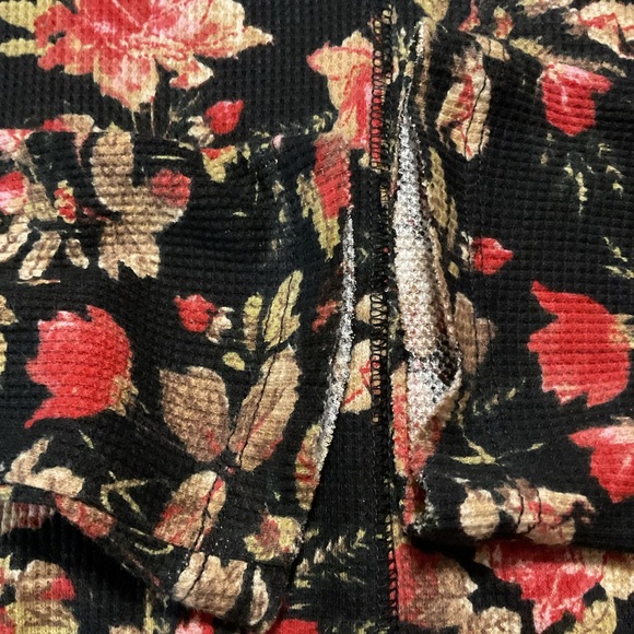 Pilcro Anth Split Neck Top Floral Print Long Sleeves - Picture 9 of 9